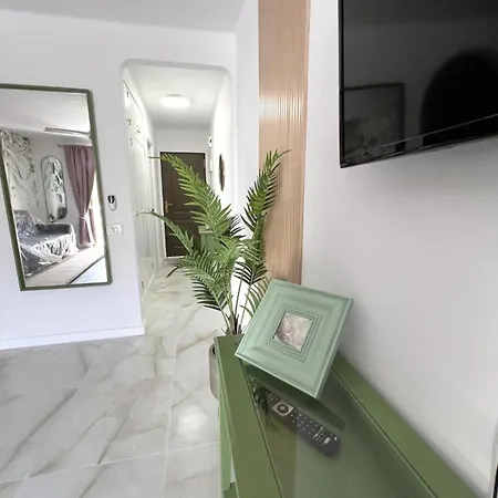 Апартаменты New! Sea View With Aircon In Center Of Americas Плая-де-лас-Америкас