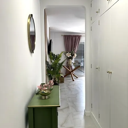 New! Sea View With Aircon In Center Of Americas Апартаменты